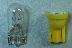 Car 8 LED 1206 SMD
T10 W5W Wedge Side Light Interior Bulb Lamp A037 Car 8 LED
1206 SMD T10 W5W Wedge Side Light Interior Bulb Lamp A037